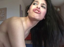 Casting d'Ana, 20ans, qui veut se lancer dans le porno ! | IllicoPorno